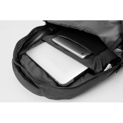 Hershey  RPET hátizsák laptop 15", tablettartó 10" rekesszel, USB csatlakozóval