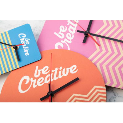 BeTime Wood B egyedi négyzet alakú falióra