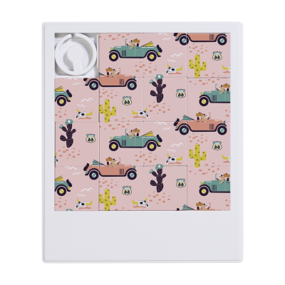 Nagyméretű, újrahasznosított ABS csúsztatható kirakó nyomtatható felülettel.